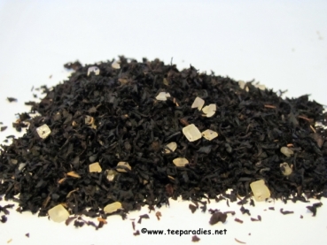 Ostfriesischer Kluntje Tee mit Sahne