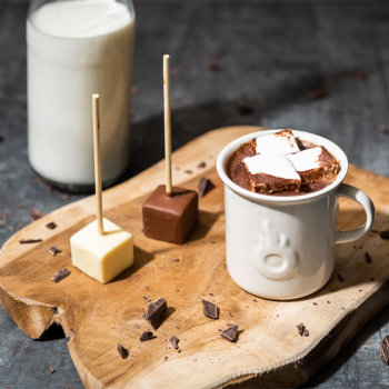 Preview: MoMe Trinkschokolade am Stiel Choc-o-lait Matcha (Weiße Schokolade & Matcha) 33 g.
