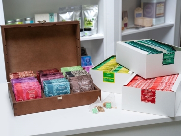 1836: Weiß-/Grünteemischung Engelskuss Maracuja-Note aromatisiert 50 Pyramidenbeutel im Sachet à 3 g