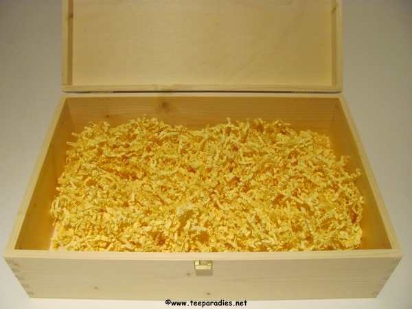 Große Holzkiste mit David Rio, Schlürfel & Erblühtee Präsent