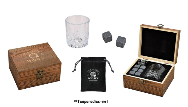 Whiskey Set in a Wooden Box