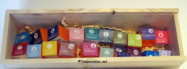 Schlürfel Probierset in Holzkiste mit Schiebedeckel, natur.