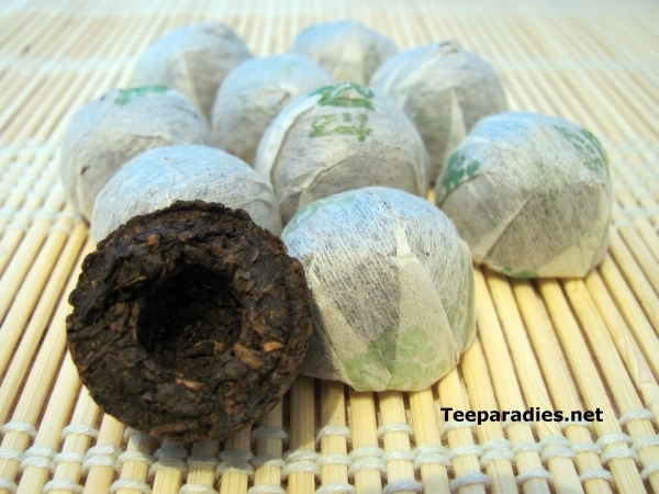 Geschenk: China Mini Tuo Cha 15 J. alt - 10 Stck in Schachteln 45g.